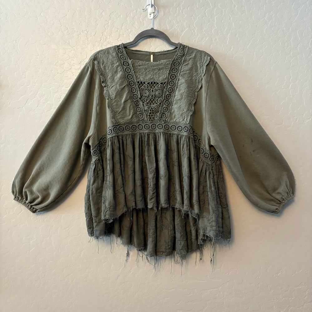 Free People gray embroidered crochet lace floral bohemian blouse top size small - Picture 2 of 16